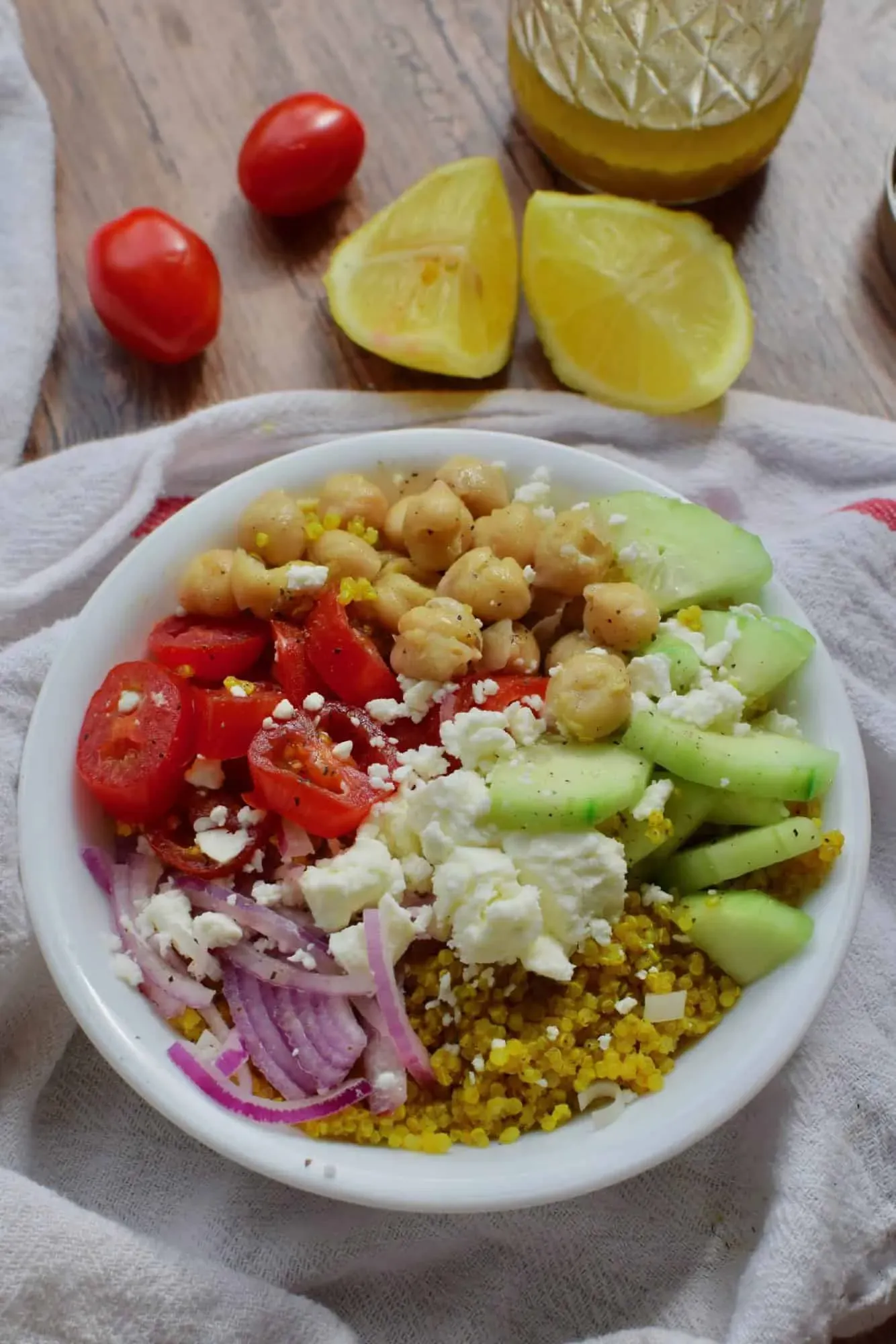 Bringing it Together: Assembling Your Quinoa Chickpea Mediterranean Salad