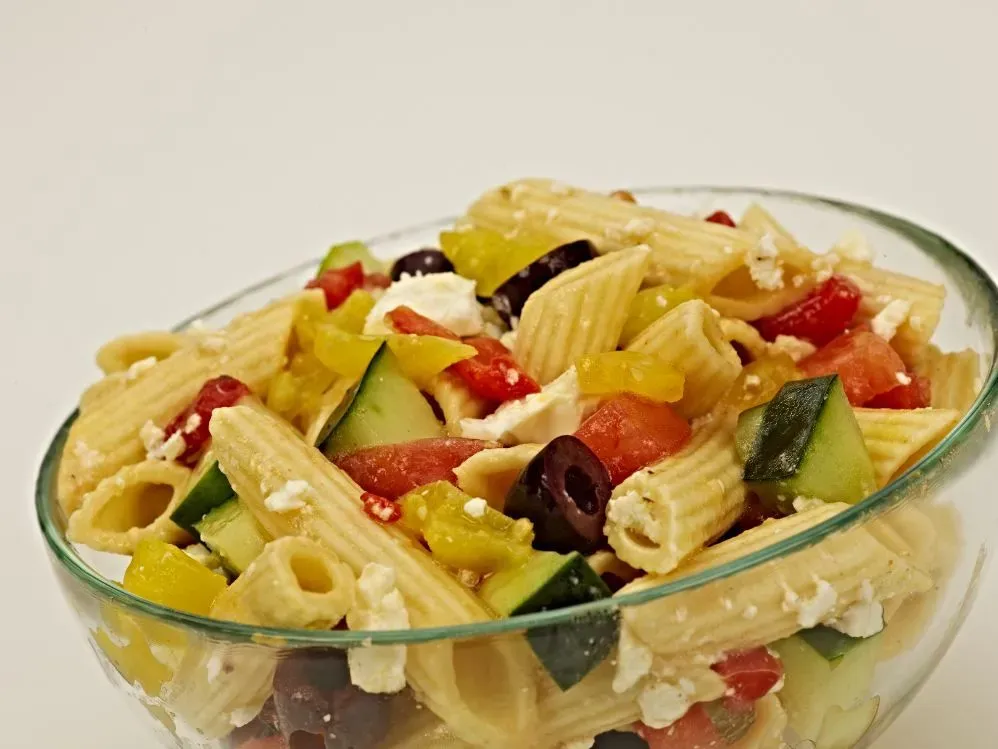 Enjoying Your Creation: Storing and Serving Your Perfect Sam's Mediterranean Pasta Salad