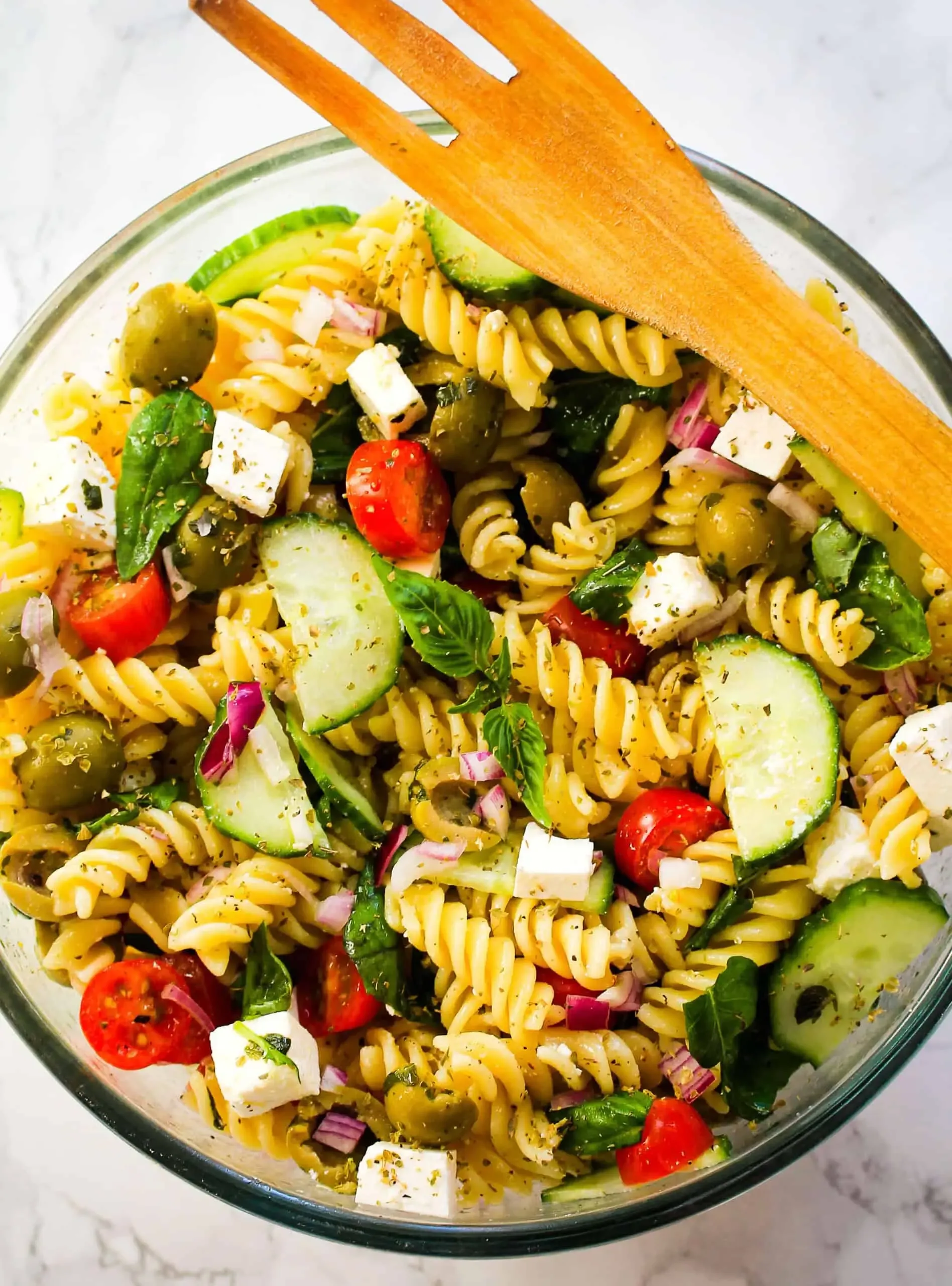 How to Assemble Your Perfect Vegetarian Mediterranean Pasta Salad