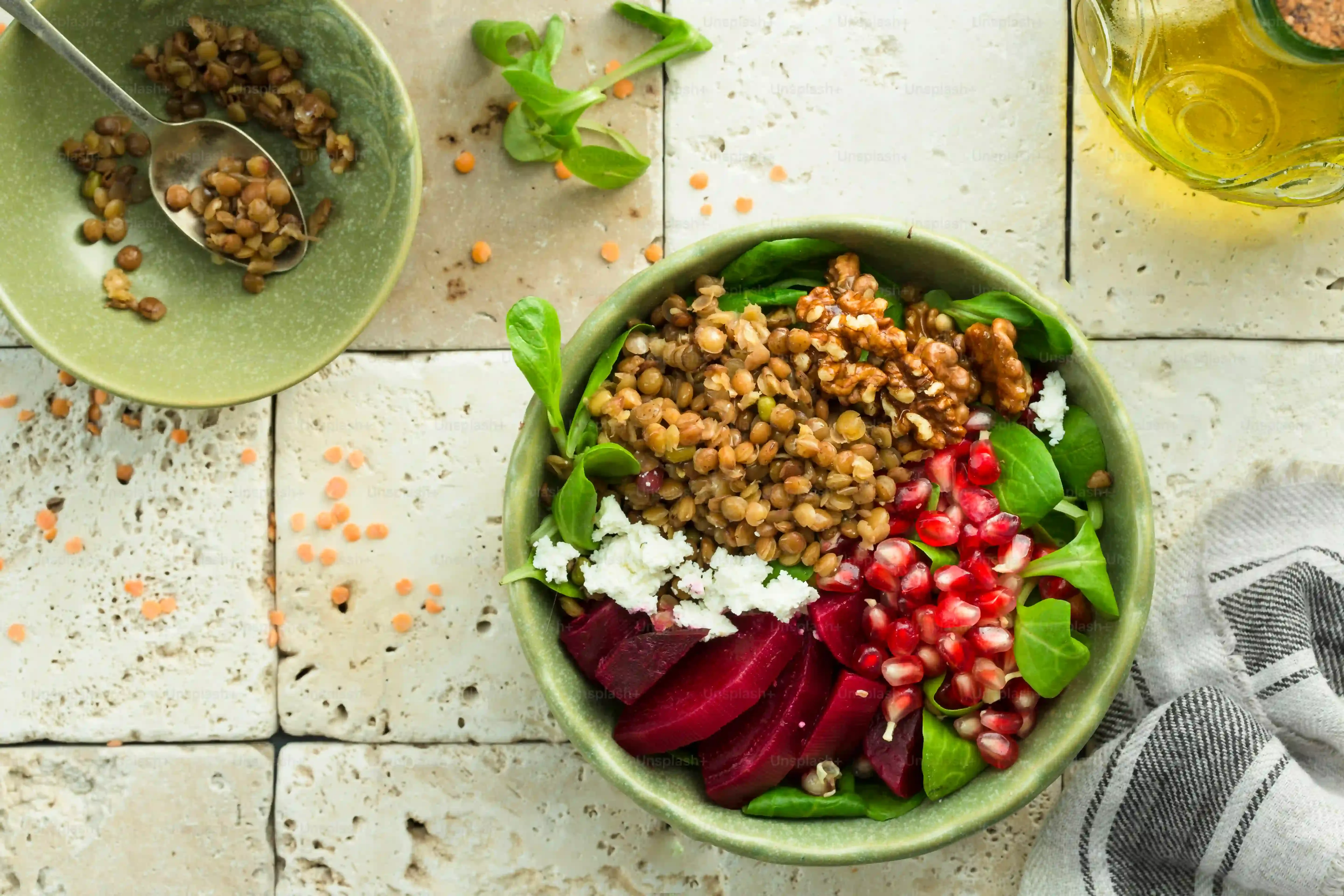 Keep it Fresh: Storing Your Mediterranean Quinoa and Chickpea Salad