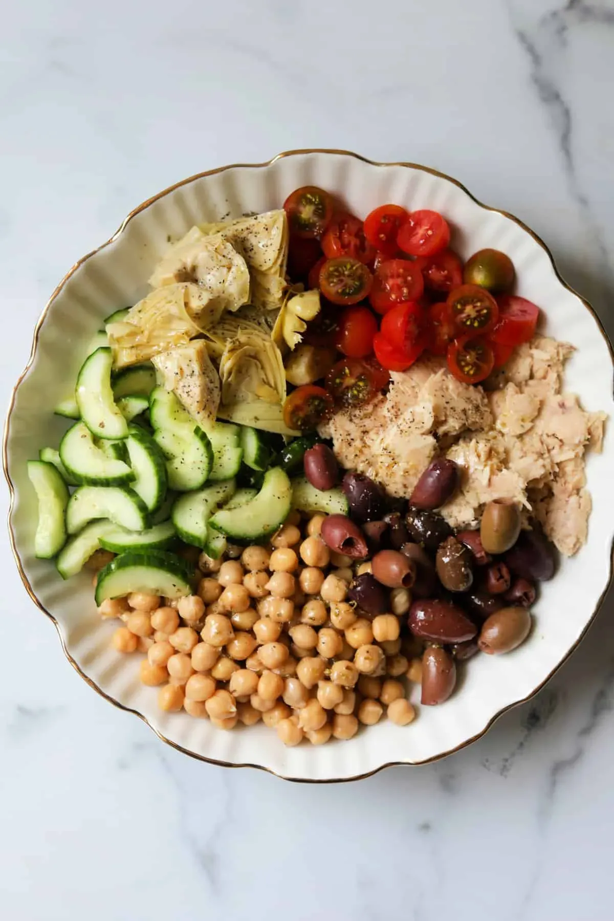 Easy Mediterranean Chickpea Tuna Salad: 10 Min Lunch