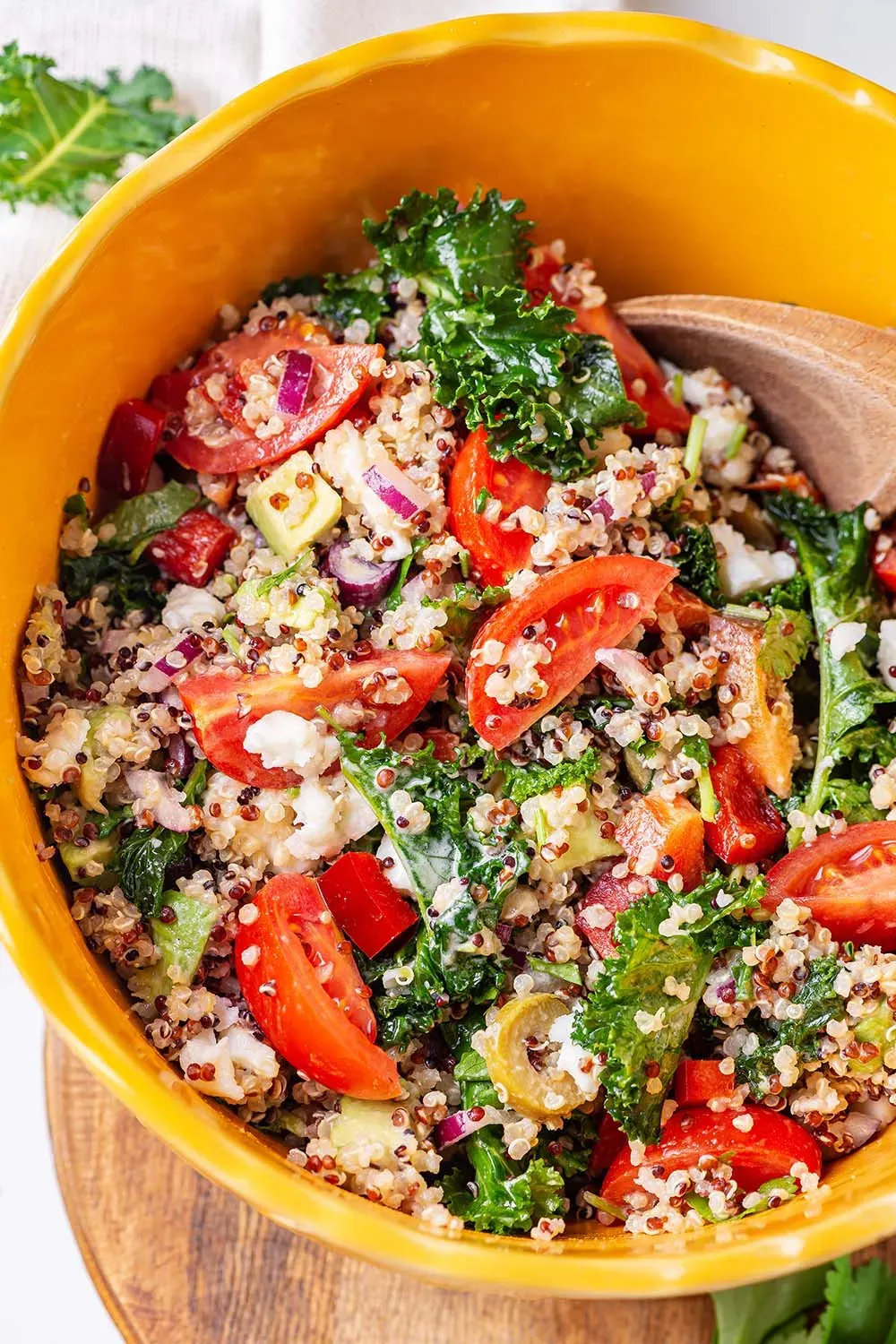 Delicious Mediterranean Kale Quinoa Salad Recipe