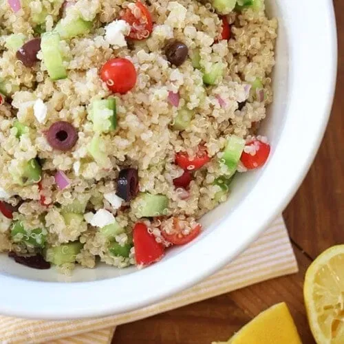 Simple and quick mediterranean quinoa salad - skinnytaste