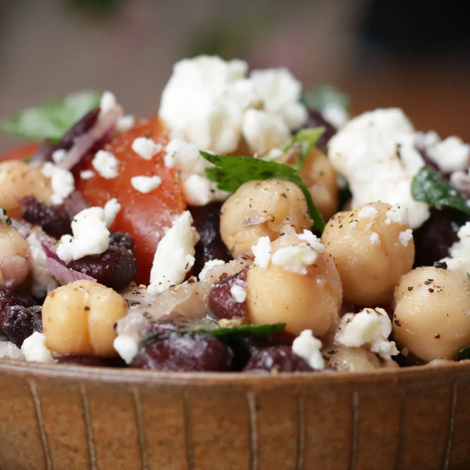 Mixing Up Your Mediterranean Chickpea and Black Bean Salad: Simple Steps to Success