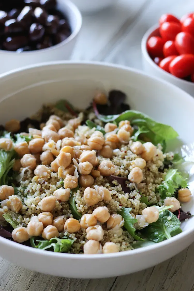 Shake Things Up: Tips and Variations for Your Mediterranean Quinoa Chickpea Salad