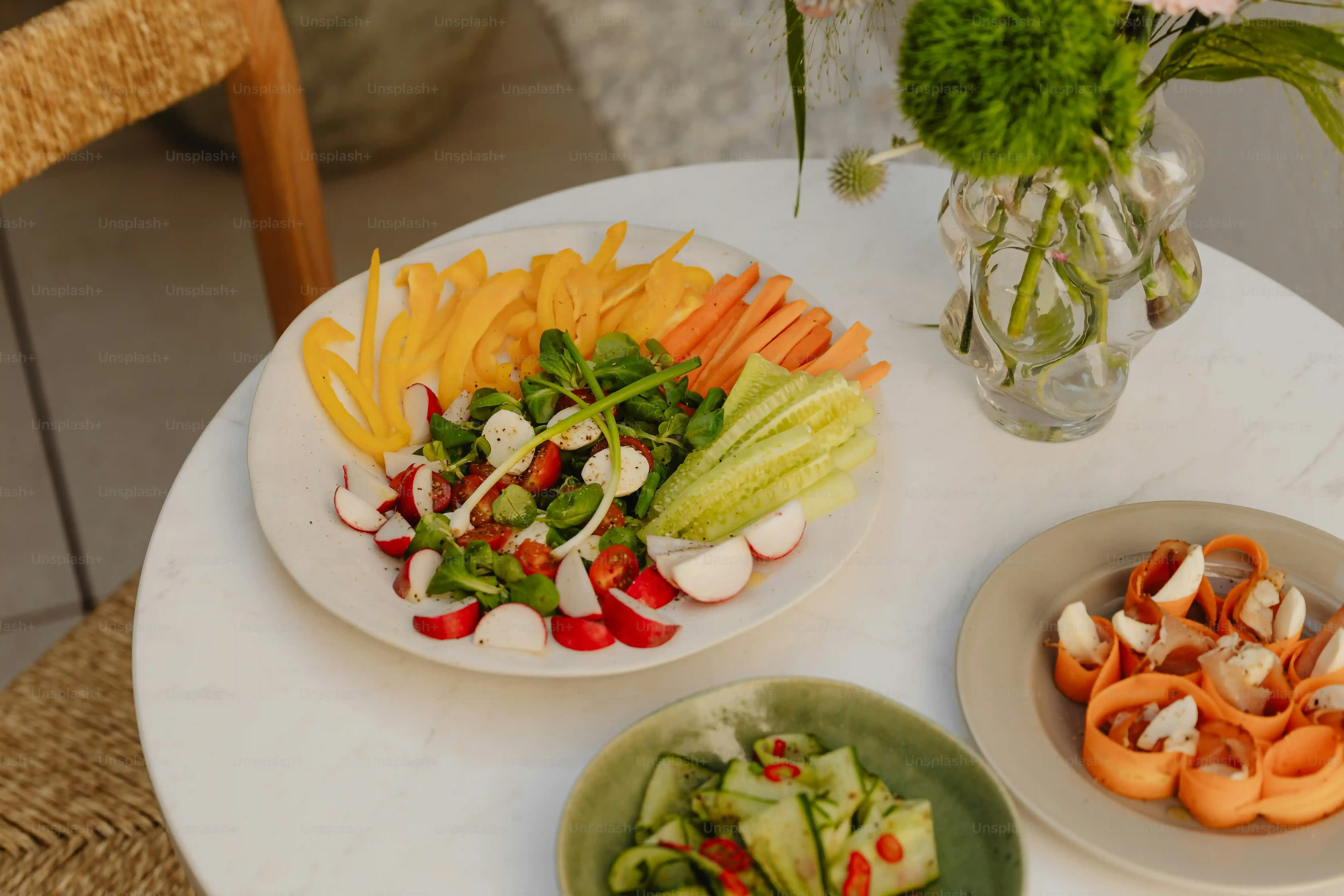 Whip It Up: Crafting Your Vegan Mediterranean Quinoa Salad with Chickpeas