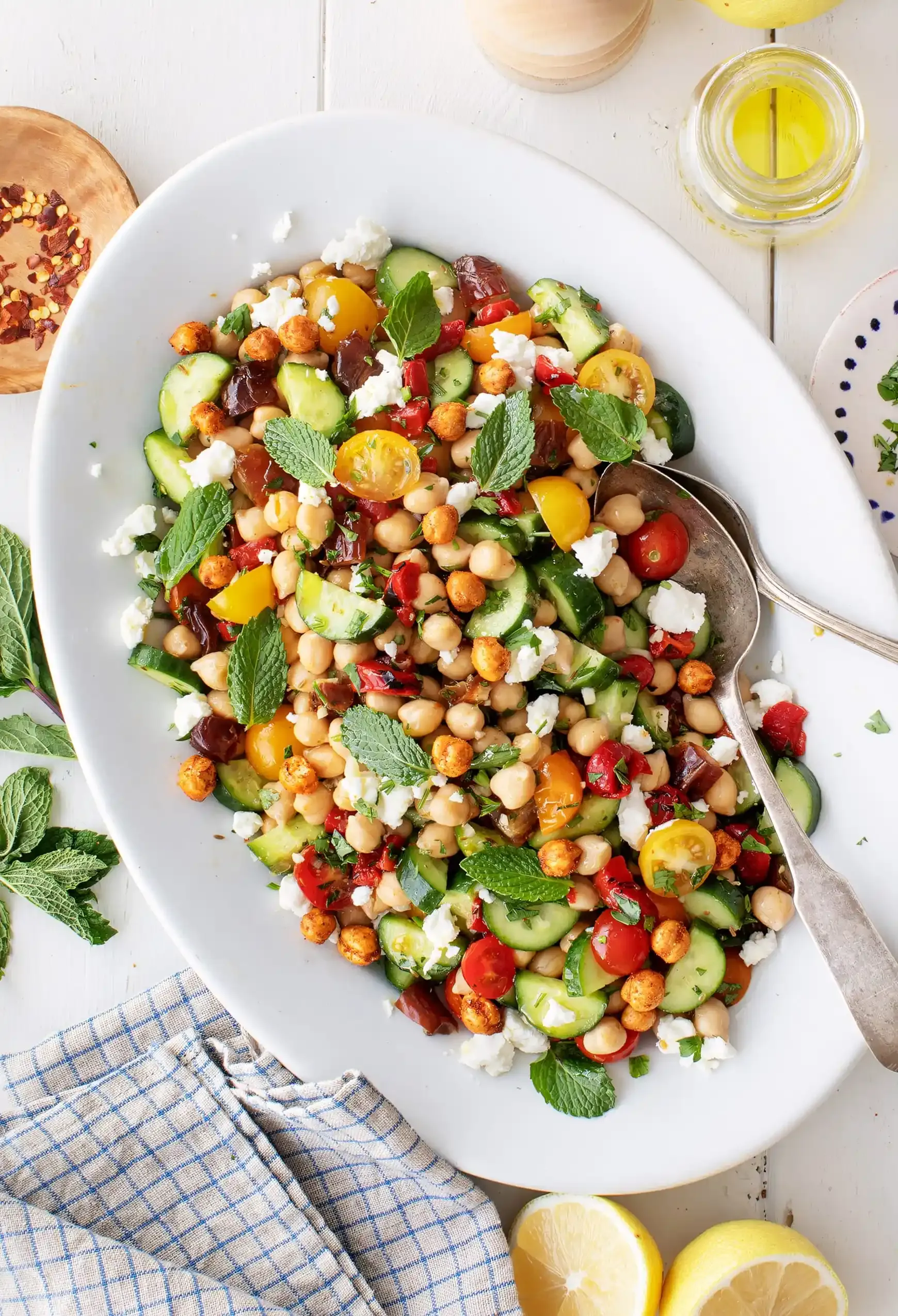 Why Make This Love and Lemons Mediterranean Chickpea Salad?