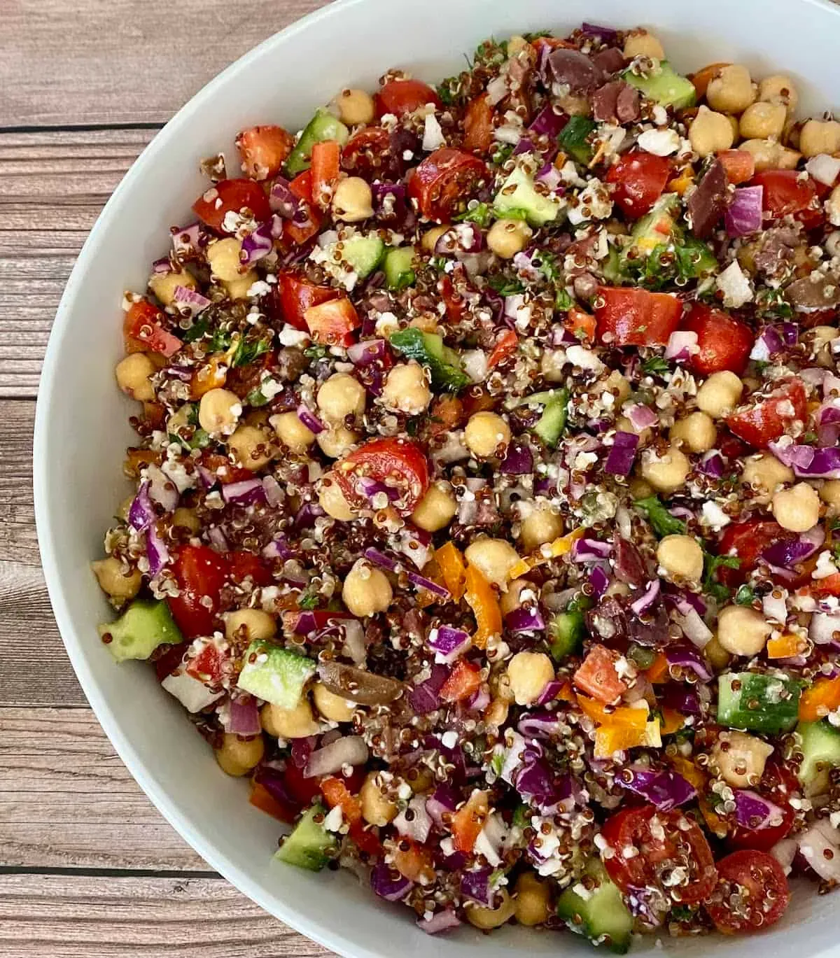 Why Mediterranean Quinoa Salad is Your New GoTo